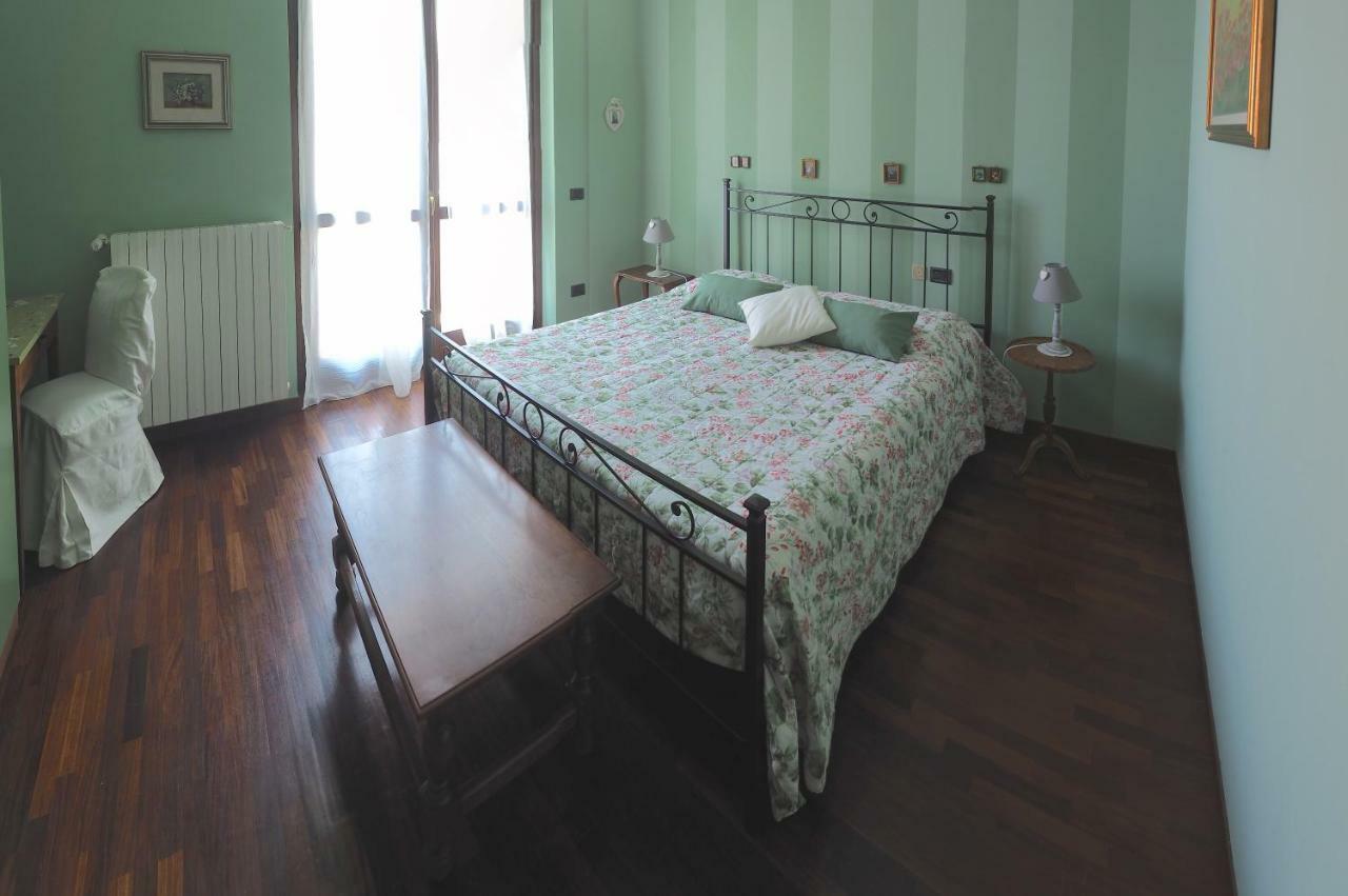 Ca' Rosa Bed & Breakfast Malnate Экстерьер фото