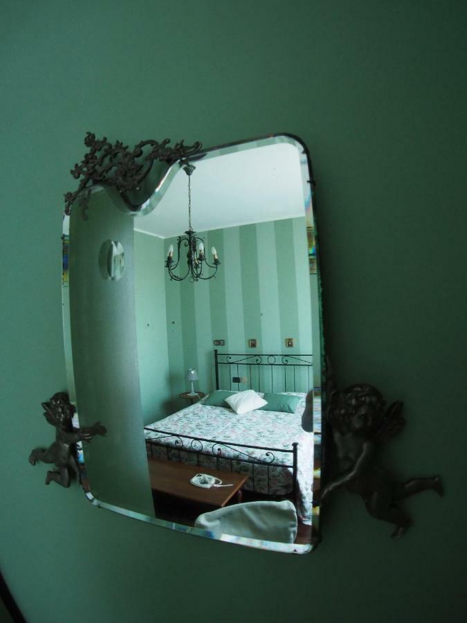 Ca' Rosa Bed & Breakfast Malnate Экстерьер фото